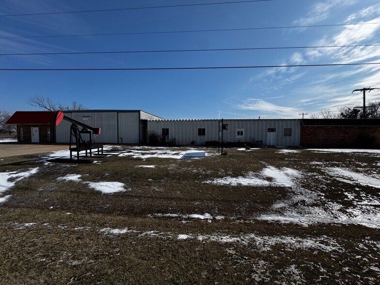 More Photos Of 7801 N Harrison Ave, Shawnee Warehouse For Sale