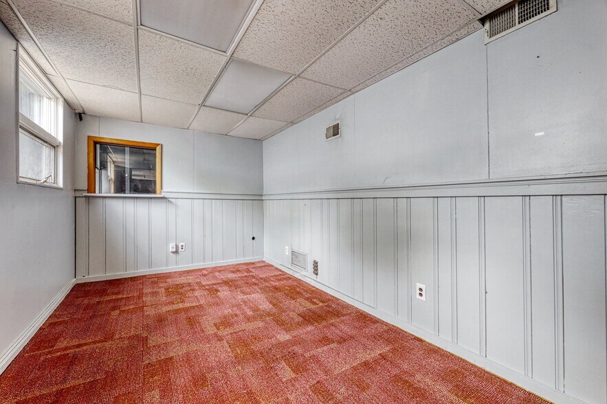 More Photos Of 109-111 Ethel Ave, Hawthorne Warehouse For Sale