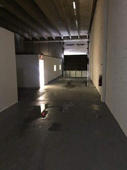 More Photos Of 2600-2634 NW 72nd Ave, Miami Warehouse For Lease