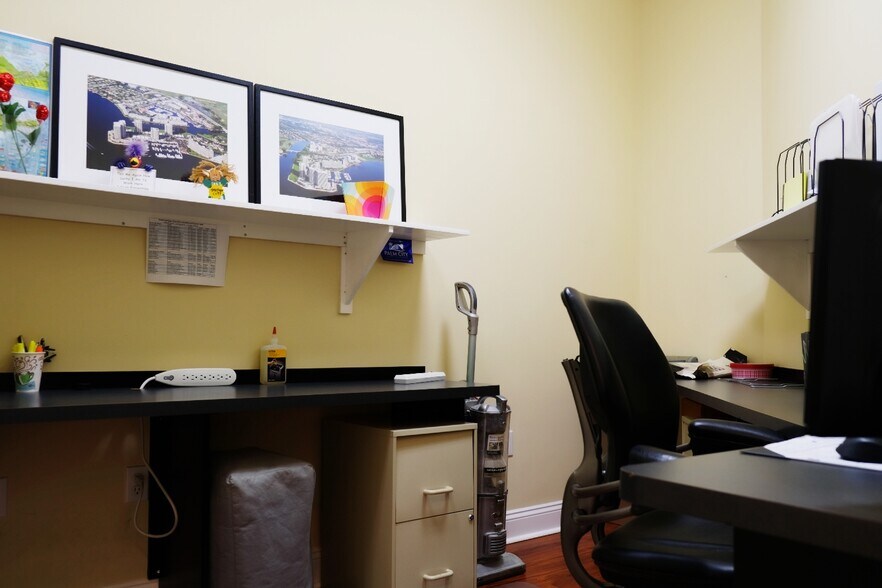 More Photos Of 3307 Northlake Blvd, Palm Beach Gardens Office For Sale