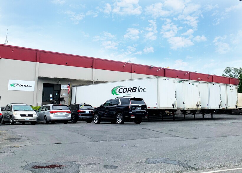 More Photos Of 8805-8815 S 190th St, Kent Unknown For Lease