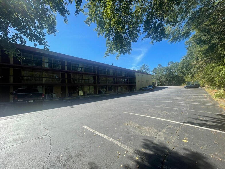 More Photos Of 1700 US-280, Phenix City Hotel For Sale