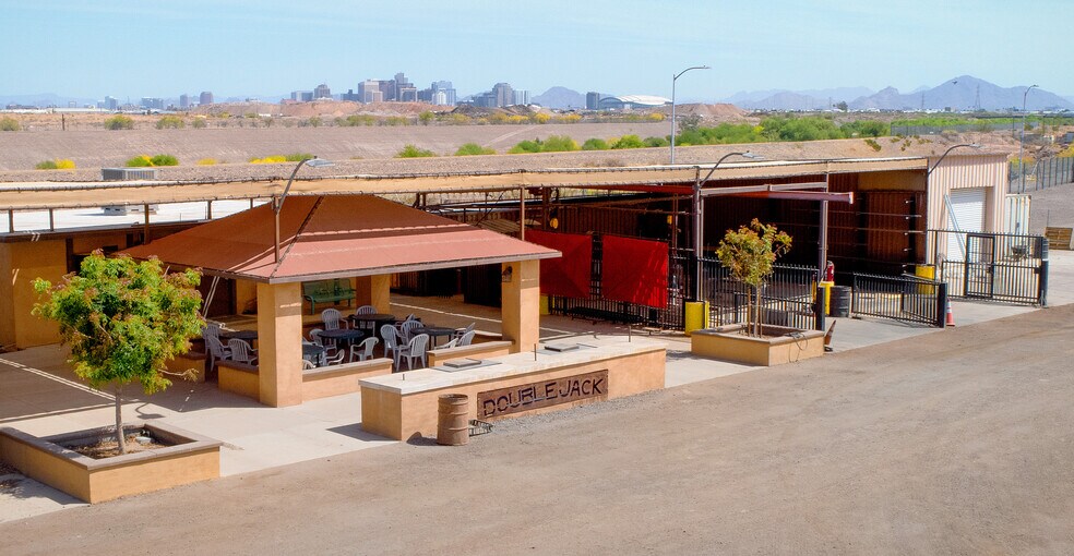 More Photos Of 4350 S 18th Ave, Phoenix Contractor Storage Yard For Sale