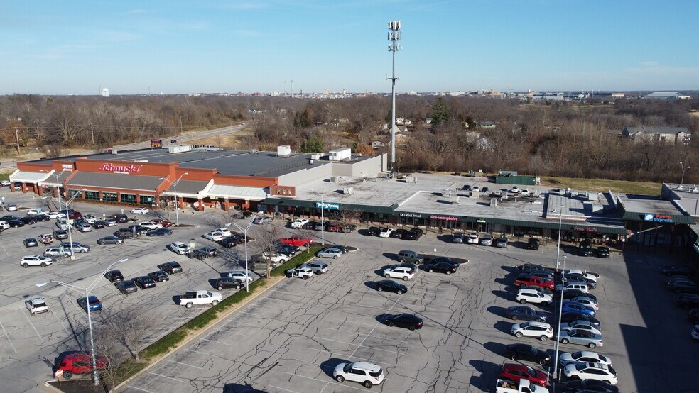 More Photos Of 1400 Forum Blvd, Columbia Unknown For Lease