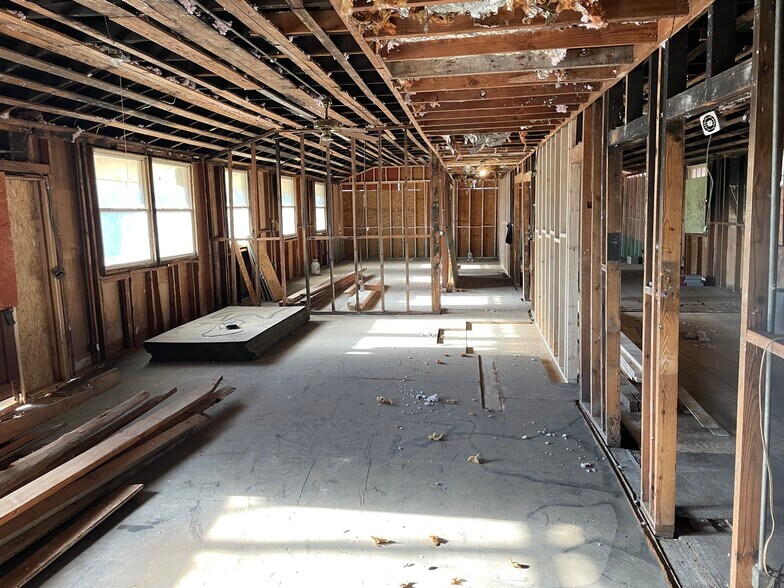 More Photos Of 914 S Loop Dr, Waco Apartments For Sale