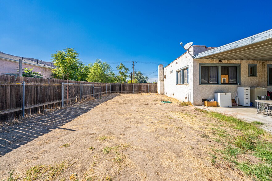 More Photos Of 26380 Green Ave, Hemet Specialty For Sale