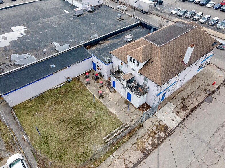 More Photos Of 2422-2426 S Park Ave, Buffalo Bowling Alley For Sale