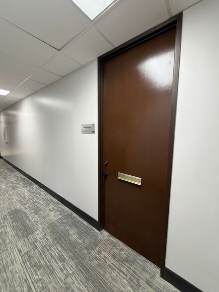 More Photos Of 13610 Midway Rd, Farmers Branch Medical For Lease