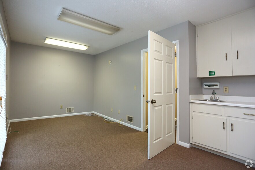 More Photos Of 1790 Mulkey Rd, Austell Medical For Lease