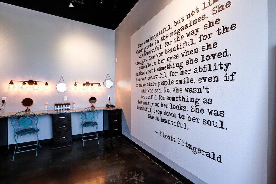 More Photos Of 1040 S Gilbert Rd, Gilbert Storefront Retail Office For Lease