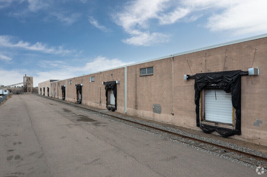 More Photos Of 4221 Monaco St, Denver Warehouse For Lease