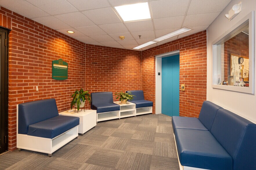 More Photos Of 241 Main St, Hartford Office For Sale