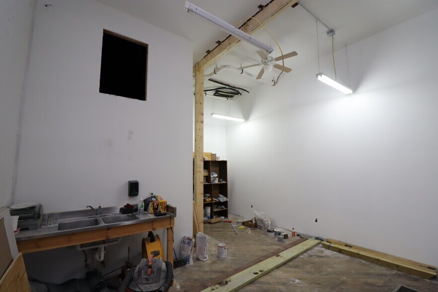 More Photos Of 309 Main St E, Ashland Storefront Retail Office For Lease