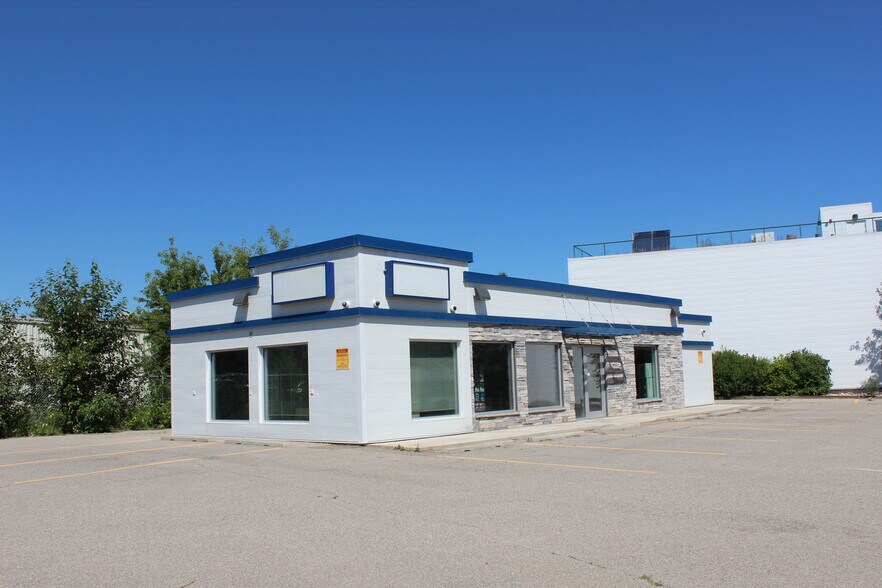More Photos Of 5214 Gaetz Ave, Red Deer Auto Dealership For Sale