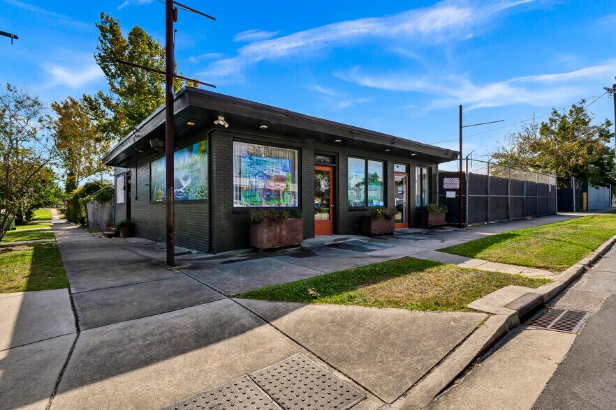 More Photos Of 1120 Princess St, Wilmington Storefront For Sale