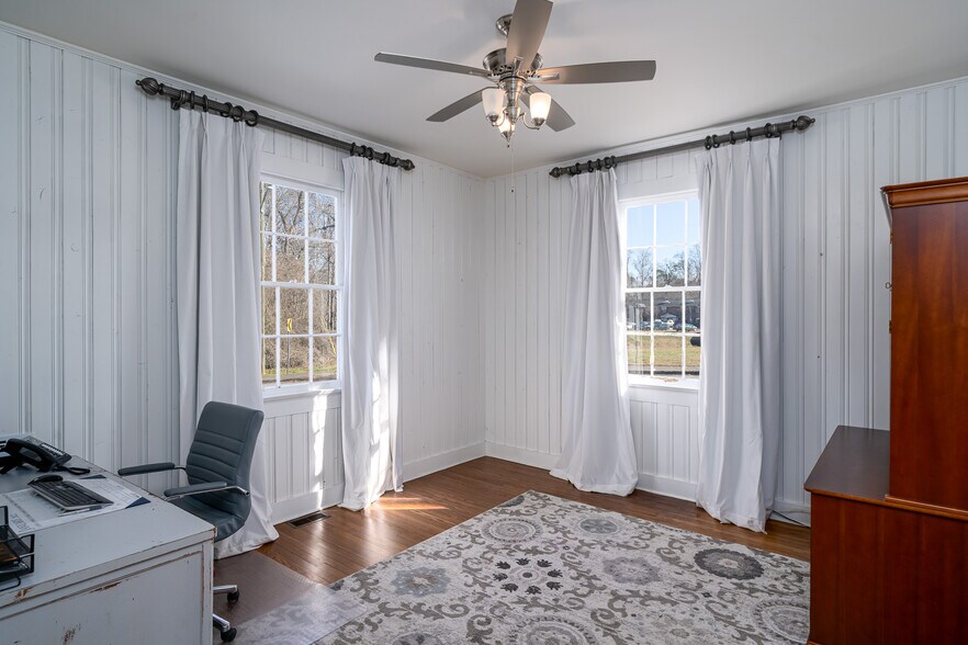 More Photos Of 360 E Main St, Canton Office Residential For Lease