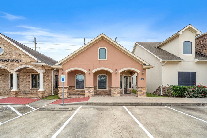 More Photos Of 21386 Provincial Blvd, Katy Medical For Sale