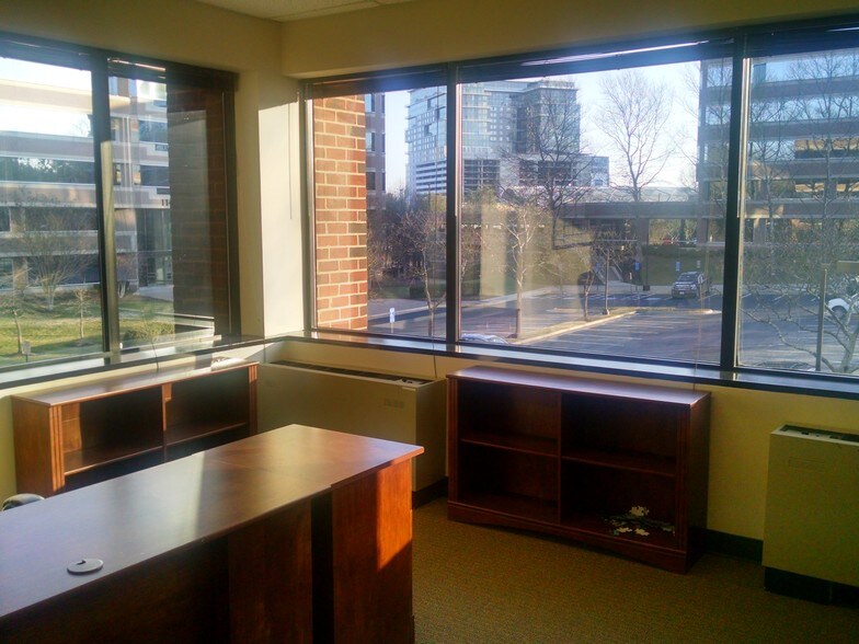 More Photos Of 11490 Commerce Park Dr, Reston Office For Lease