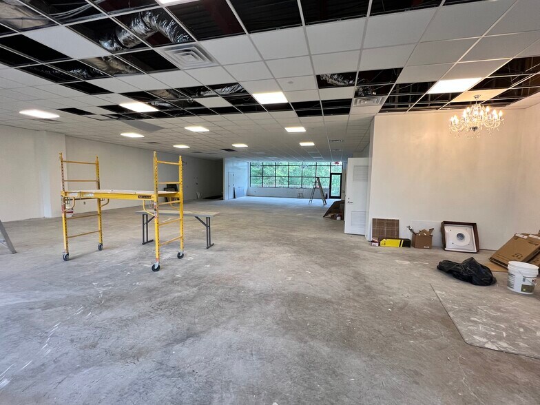 More Photos Of 733 Ridgedale Ave, East Hanover Industrial For Sale