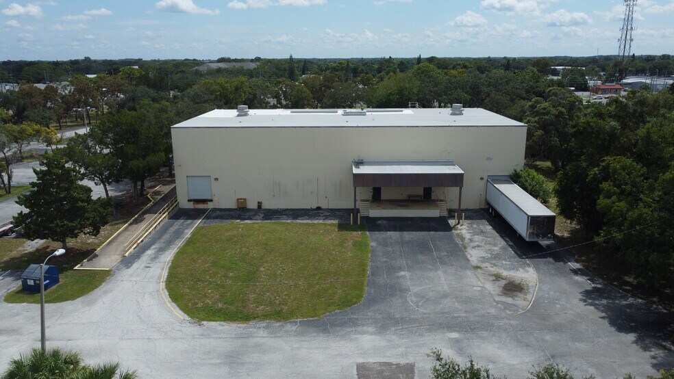 More Photos Of 11321 US Highway 19, Port Richey Flex For Sale
