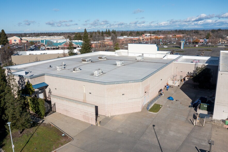 More Photos Of 7342-7350 Greenback Ln, Citrus Heights General Retail For Lease