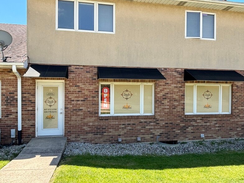 More Photos Of 75 E Division St, Mundelein Office Residential For Lease
