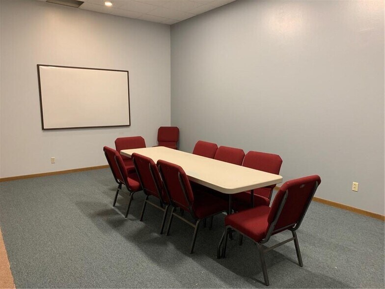 More Photos Of 12 W Marshall St, Rice Lake Loft Creative Space For Lease