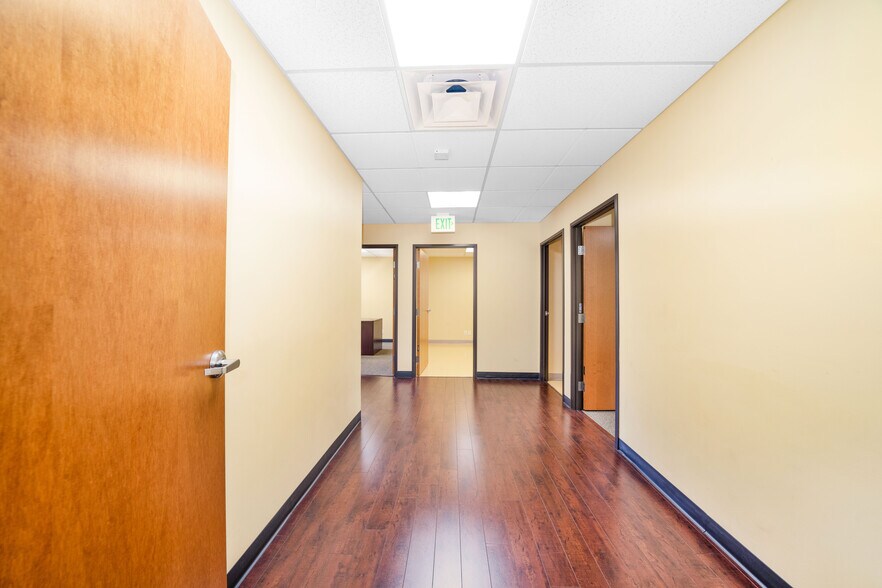 More Photos Of 30423 Canwood St, Agoura Hills Office For Sale