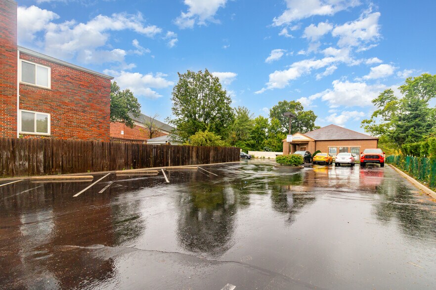 More Photos Of 2751 Blue Rock Rd, Cincinnati Medical For Sale