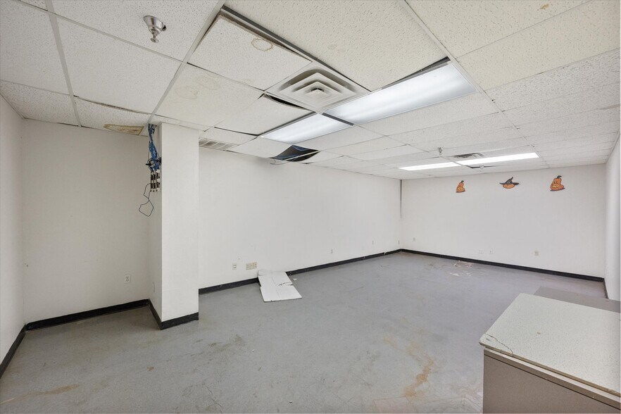 More Photos Of 4109 Mansfield Hwy, Forest Hill Schools For Sale