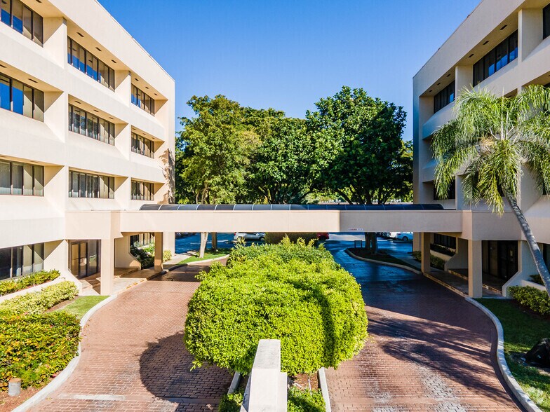 More Photos Of 300 Lock Rd, Deerfield Beach Unknown For Lease