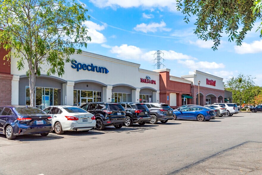 More Photos Of 6845-6855 Camino Arroyo dr, Gilroy General Retail For Lease