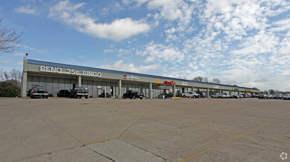More Photos Of 8454-8474 Camp Bowie West Blvd, Fort Worth Storefront For Lease
