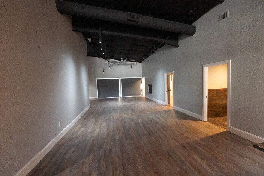 More Photos Of 12633 Shiloh Church Rd, Houston Warehouse For Sale