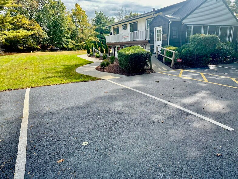 More Photos Of 591 Rt-34, Matawan Medical For Lease