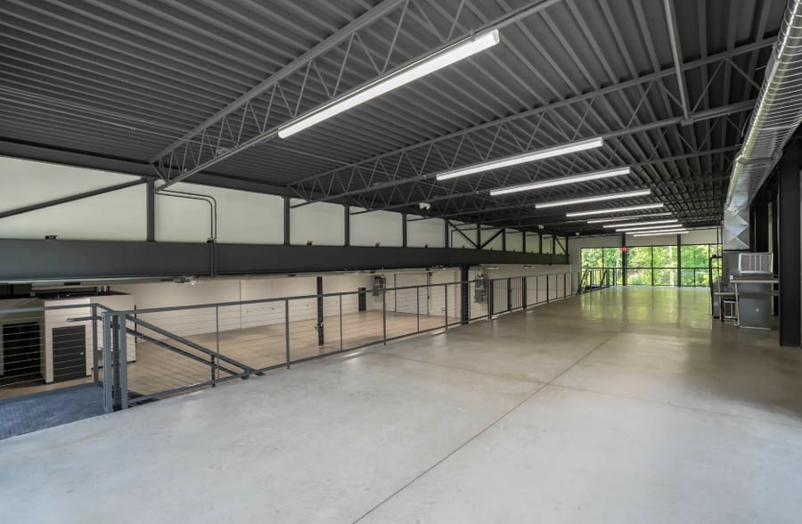 More Photos Of 16350 Northville Rd, Plymouth Showroom For Sale