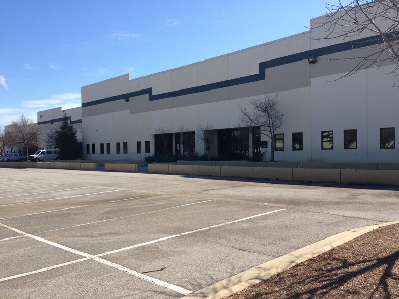 Primary Photo Of 170 Jetplex Blvd, Huntsville Warehouse For Lease