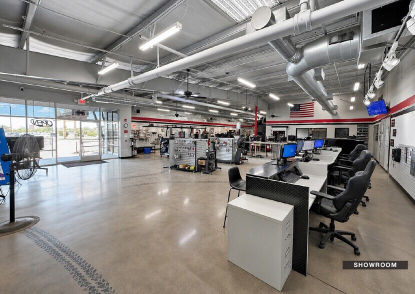 More Photos Of 4914 Pan American Fwy NE, Albuquerque Manufacturing For Sale