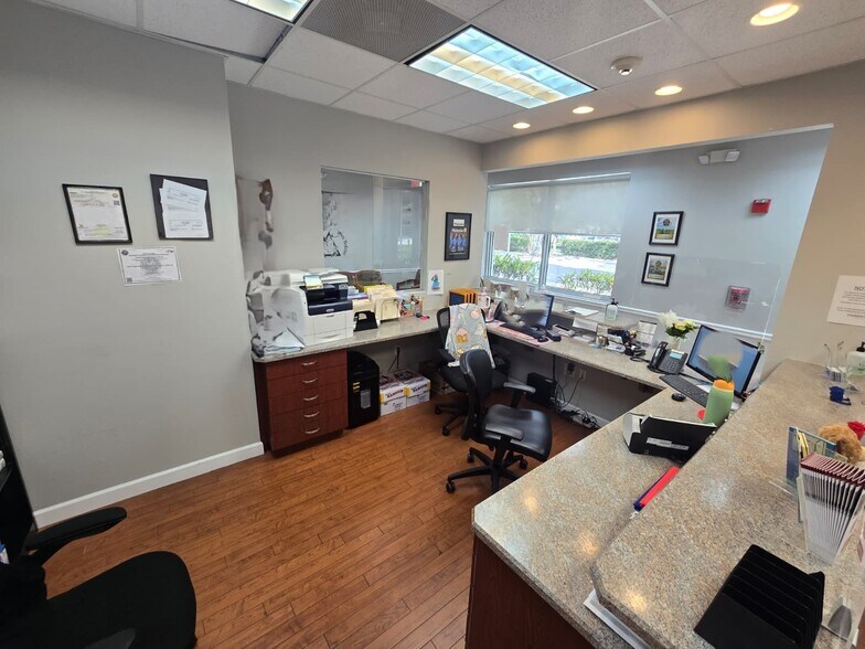 More Photos Of 201-209 SW 84th Ave, Plantation Medical For Lease