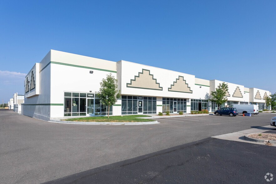 More Photos Of 16506-16596 E 2nd Ave, Aurora Flex For Sale