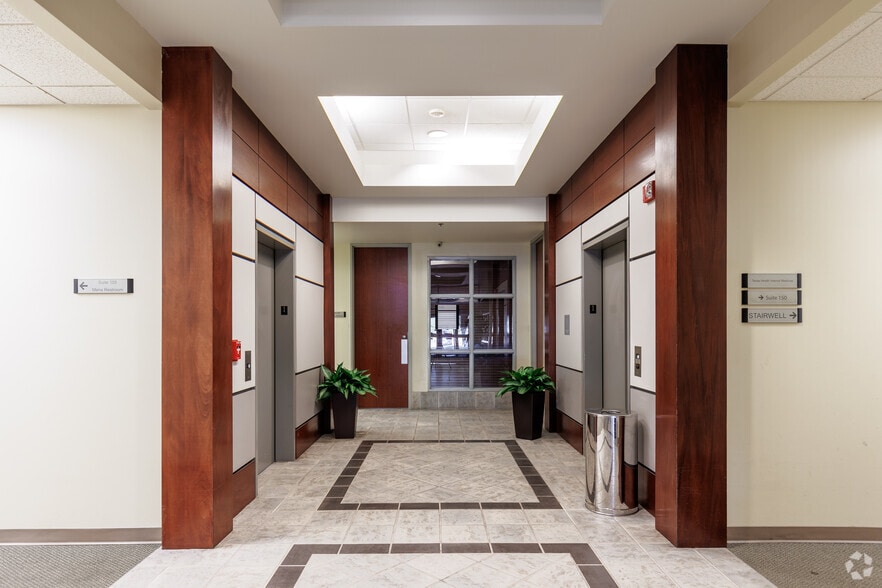 More Photos Of 751 Hebron Pky, Lewisville Medical For Lease