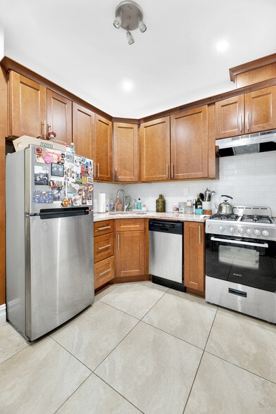 More Photos Of 571 8Th Street, Brooklyn Apartments For Sale