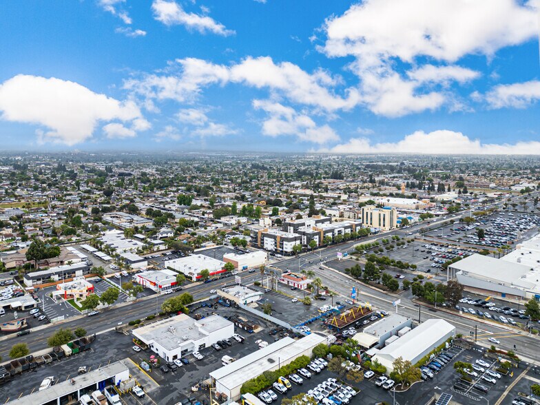 More Photos Of 1280 E Holt Ave, Pomona Restaurant For Lease