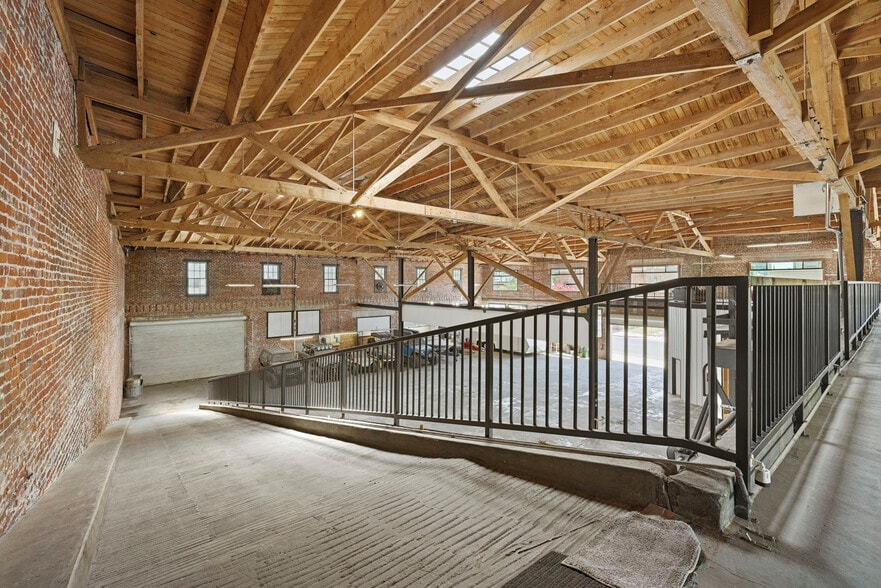 More Photos Of 600 N El Dorado St, Stockton Service For Sale