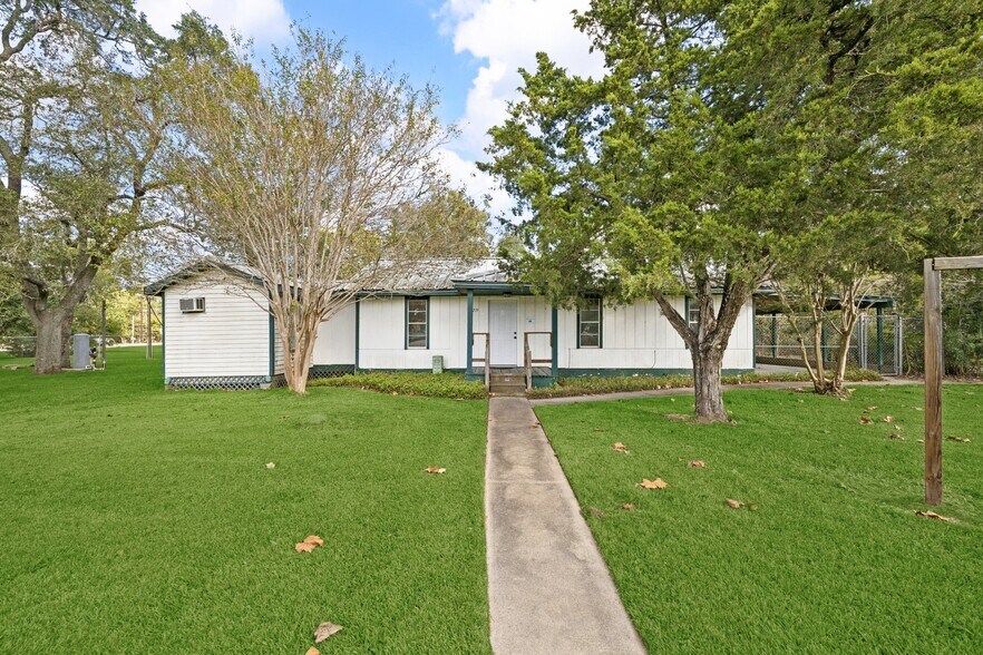 Primary Photo Of 6219 Masters, Manvel Office For Lease