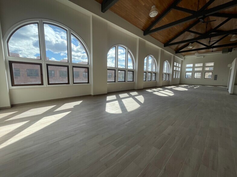 More Photos Of 405-407 Gates Ave, Brooklyn Loft Creative Space For Lease