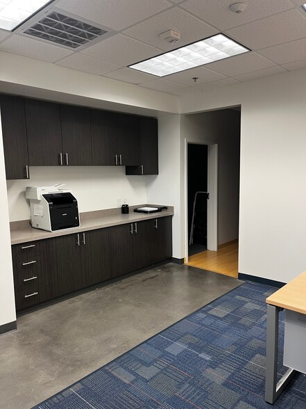 More Photos Of 501 Eastowne Dr, Chapel Hill Office For Sale