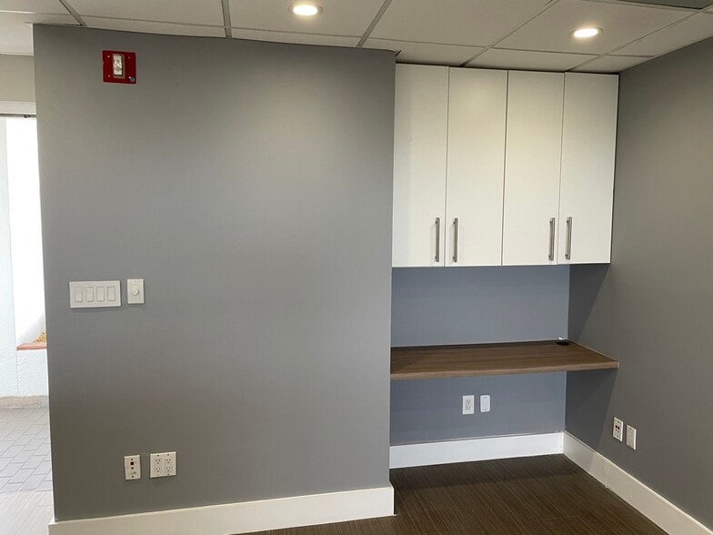 More Photos Of 4770 Biscayne Blvd, Miami Office For Sale