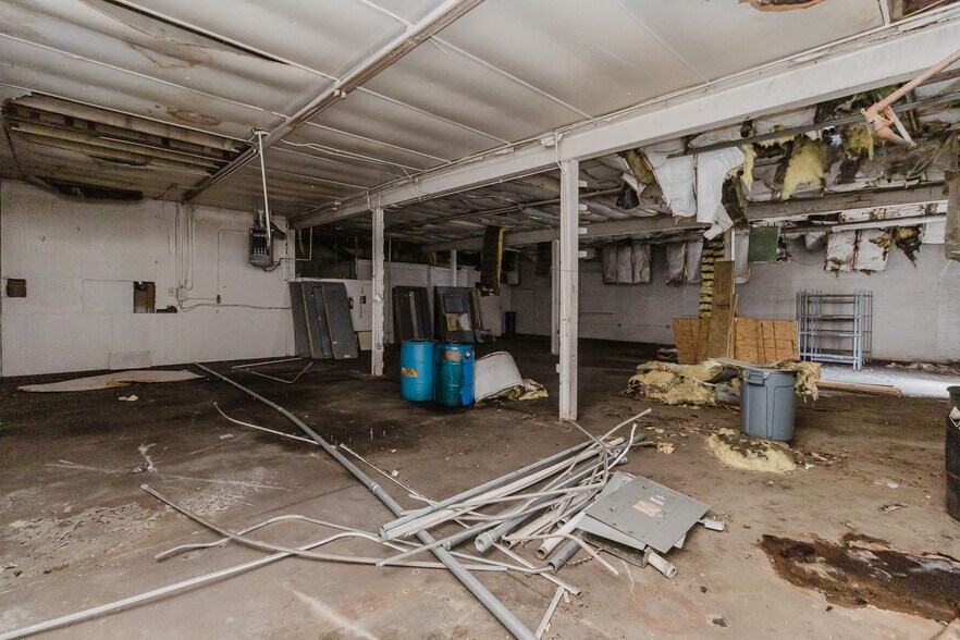 More Photos Of 470 N Seneca St, Wichita Warehouse For Sale