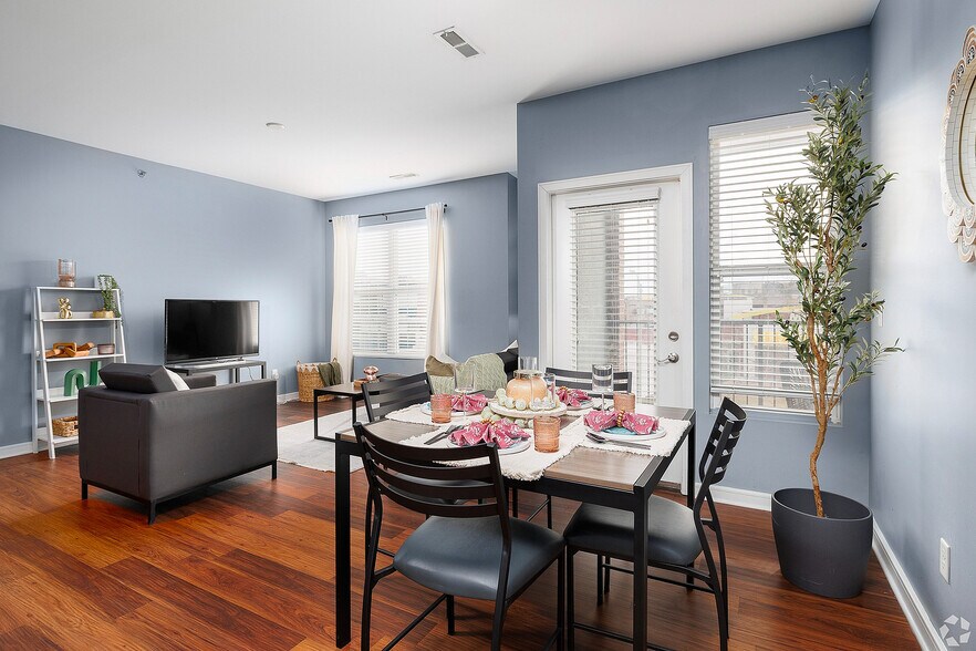 More Photos Of 3949 Lindell Blvd, Saint Louis Apartments For Lease